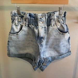 Almost Famous Large Short